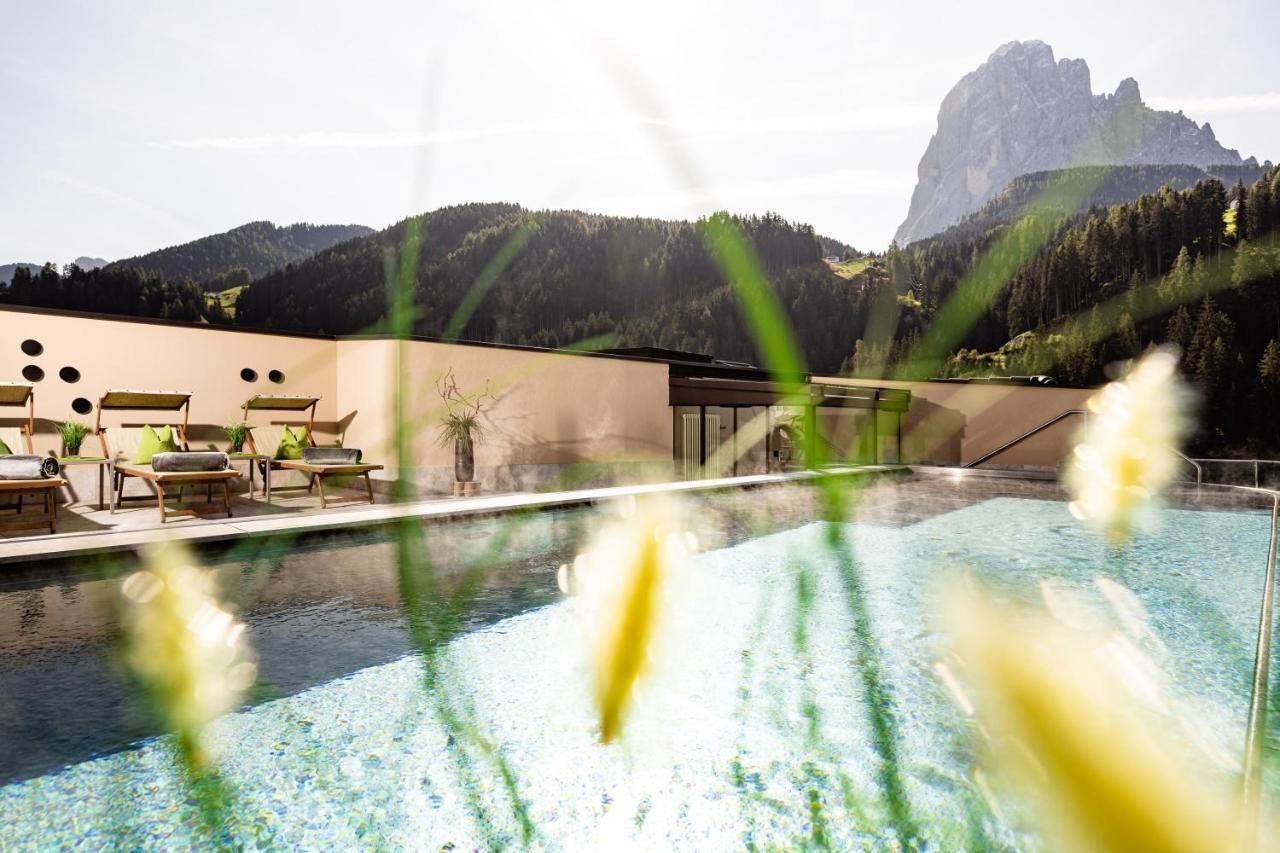 Hotel Touring Dolomites Santa Cristina Val Gardena Exterior photo