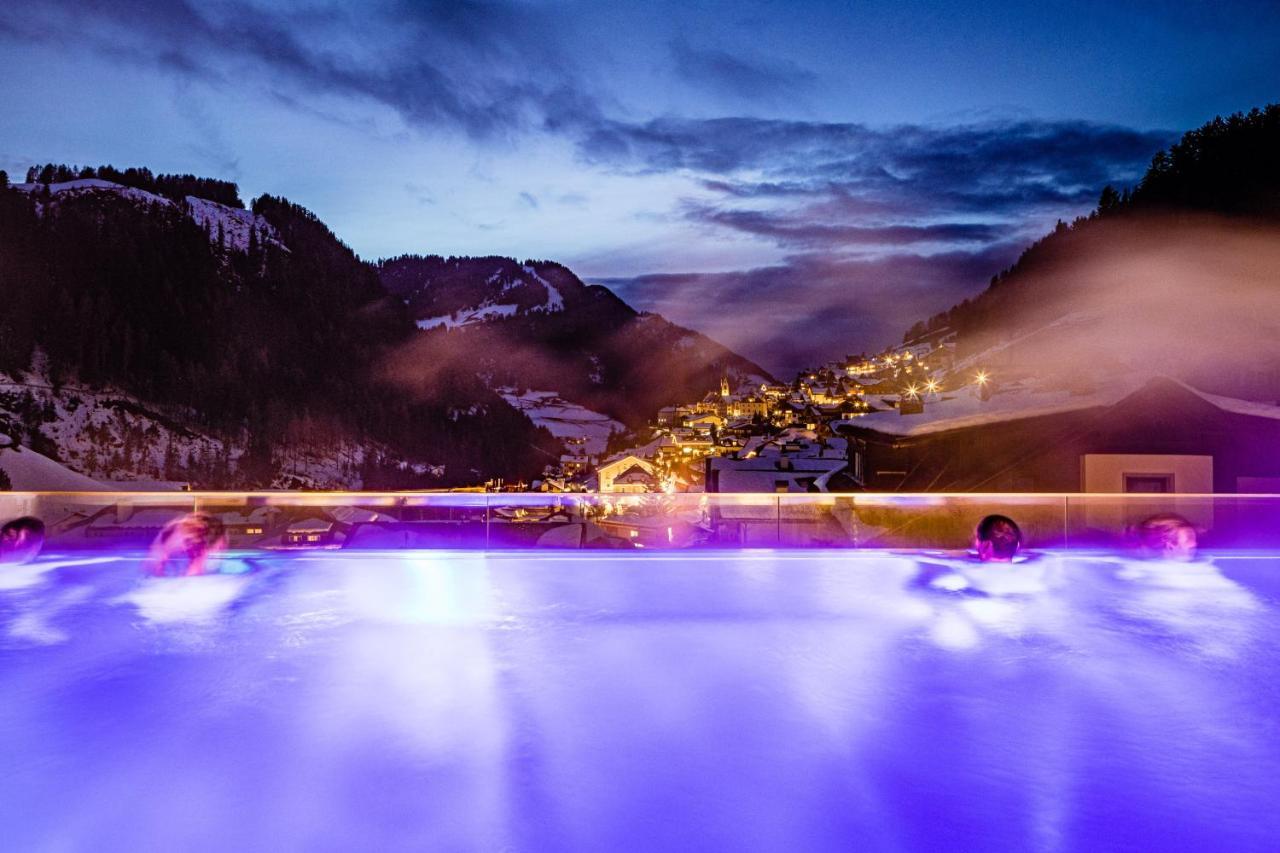 Hotel Touring Dolomites Santa Cristina Val Gardena Exterior photo